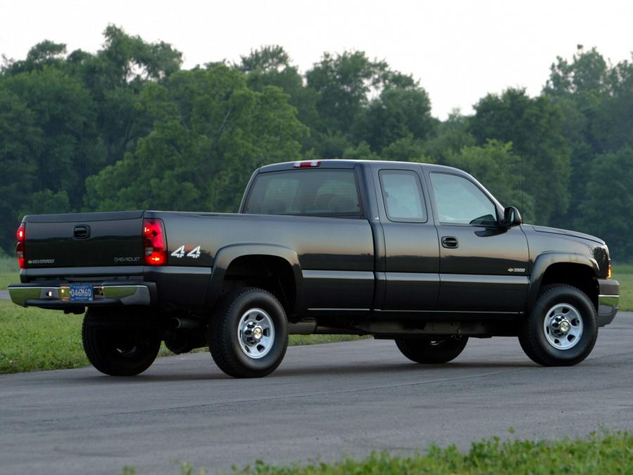  Chevrolet Silverado 3500 Extended Cab 2002 года  (фото 3 из 8)